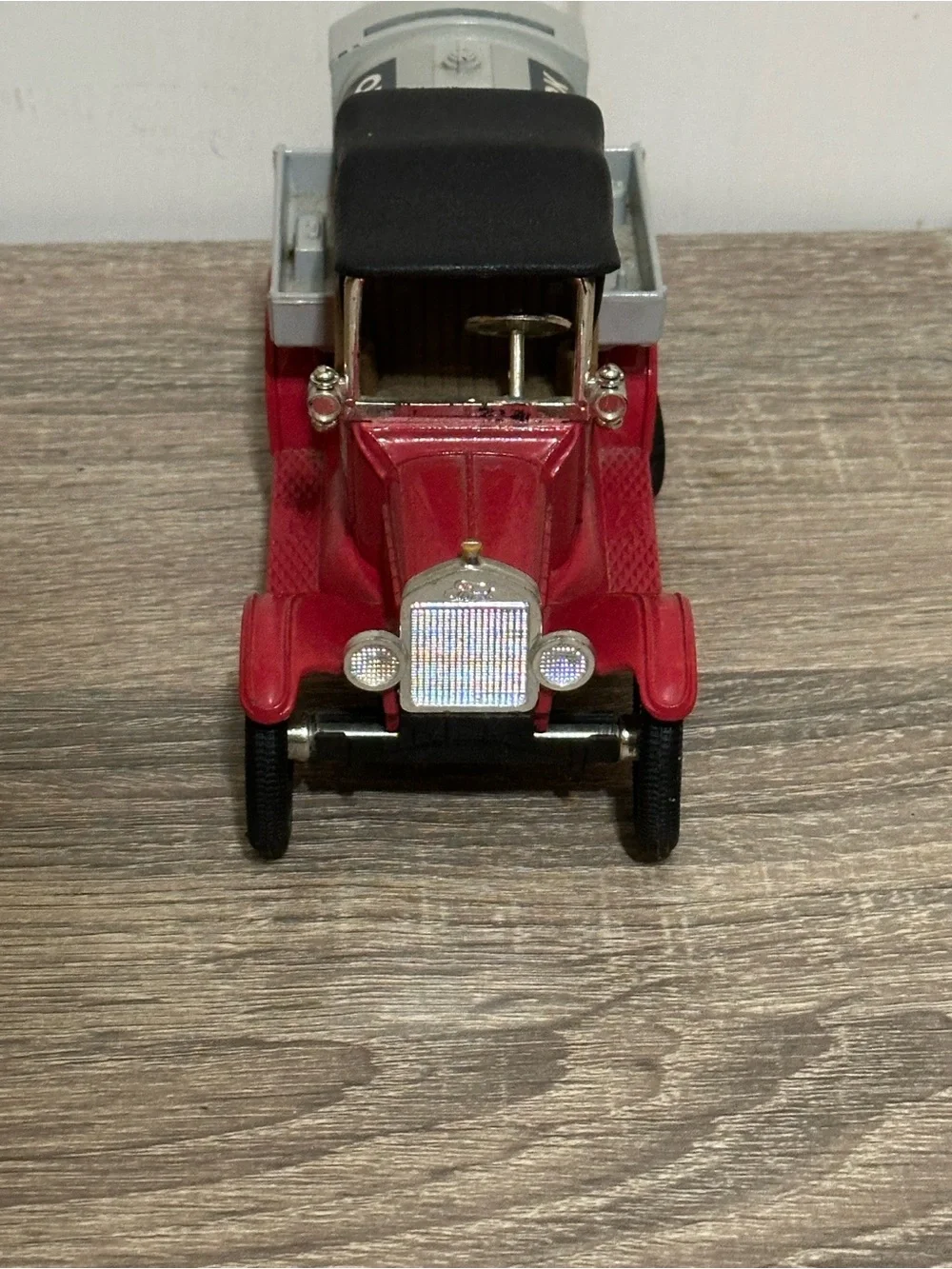 Ertl 1918 Ford Model T Runabout Coin Bank 1:25 scale “On Mark”